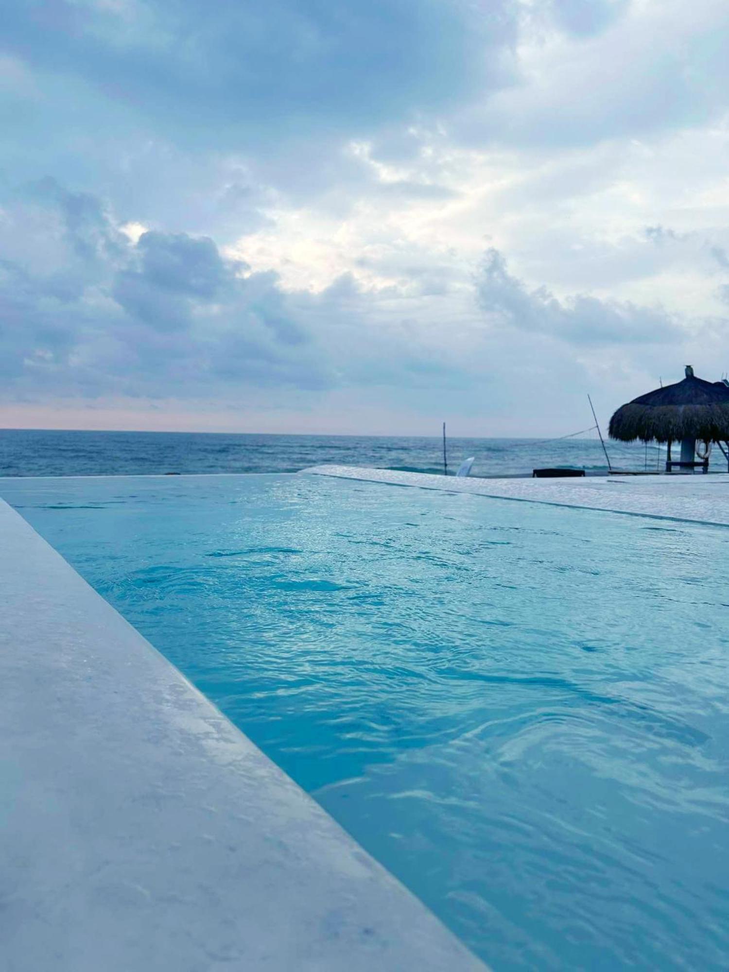 The Sandbar Villa At Sunset Stays Cabangan Exteriér fotografie